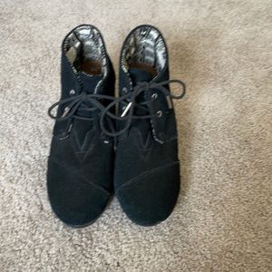 Toms Wedge Shoe